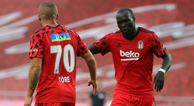 Beşiktaş eski oyuncularından vazgeçemiyor