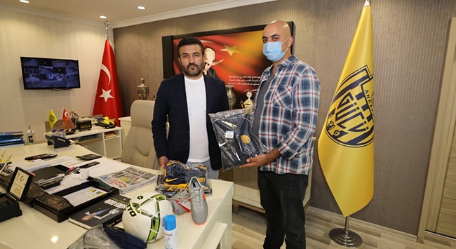 MKE Ankaragücü’ndan şehit ismini taşıyan futbol takımına yardım