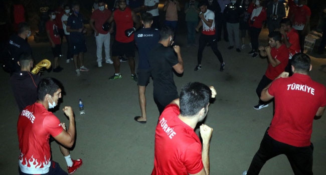 Yerin 150 metre altında antrenman yaptılar