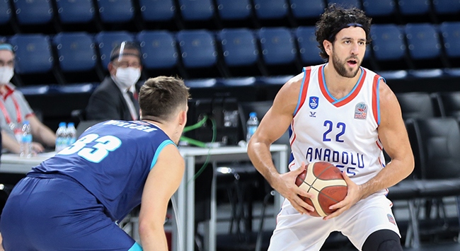 Anadolu Efes Almanya’da galip