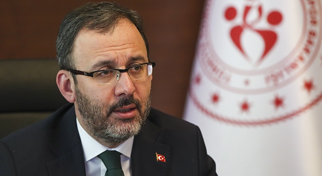 Bakan Kasapoğlu’ndan genç voleybolculara tebrik