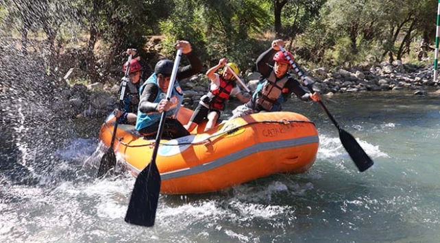 Beytüşşebap’taki rafting yarışması sona erdi