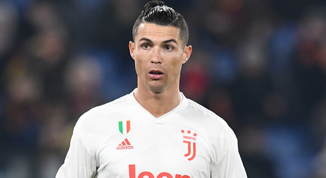 Cristiano Ronaldo koronavirüse yakalandı
