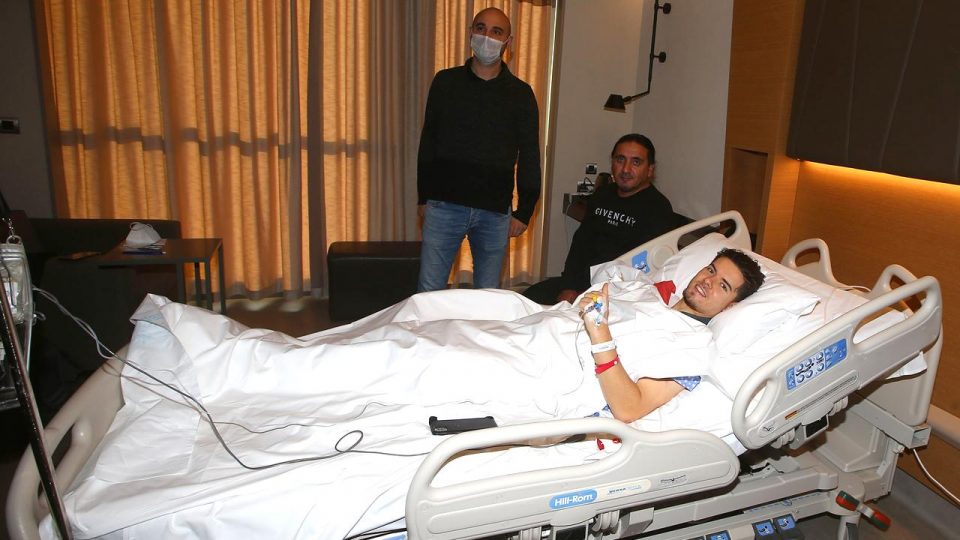 Ferdi Kadıoğlu’na implant çıkarma operasyonu
