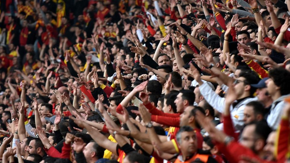Stadyumlara giriş şartları: Aşı, PCR, HES