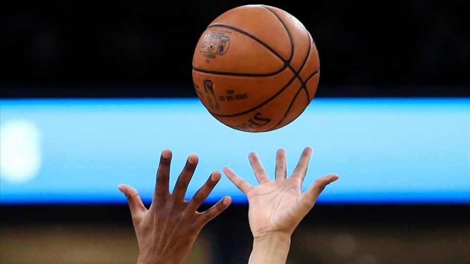 Basketbol salonları yüzde 50 kapasiteyle seyircilere açılacak