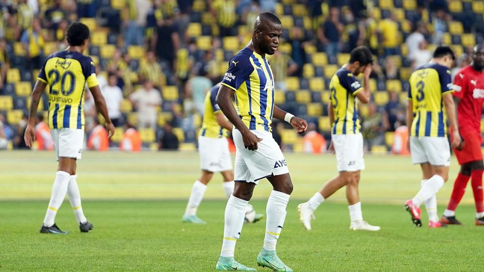 Fenerbahçe üstünlüğünü koruyamadı