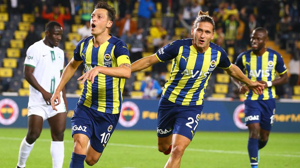 Haftanın kazananı Fenerbahçe oldu