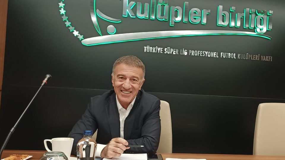 Ahmet Ağaoğlu’ndan yayın ihalesi açıklaması