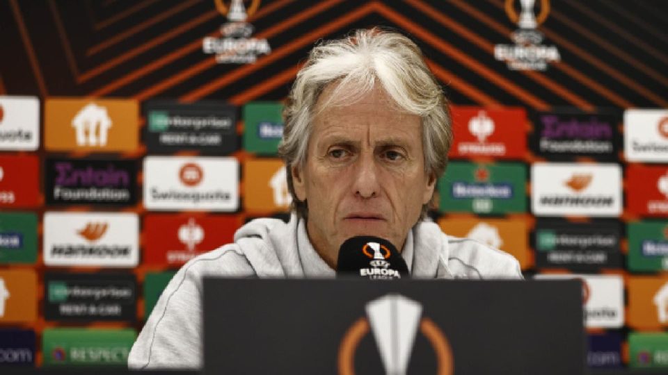 Jorge Jesus: Belki de gruptan çıkmayı garantileyeceğiz