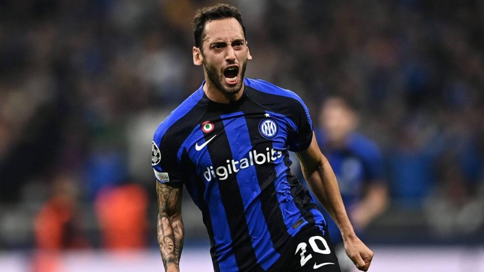 Hakan Çalhanoğlu Inter’de kalıyor