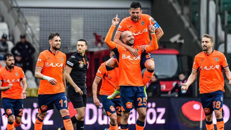 Başakşehir Giresun’da dört golle kazandı