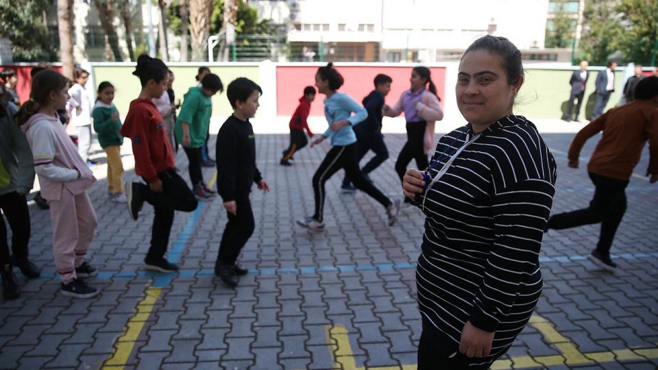 Dünya rekortmeni sporcu ve antrenör Dilara Çevik şampiyonlar yetiştirmek istiyor