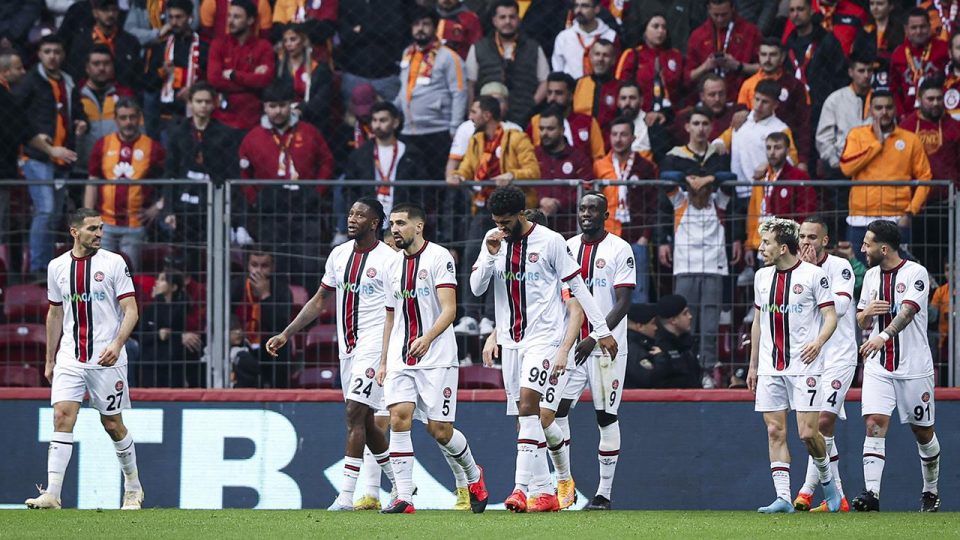 Fatih Karagümrük liderlere kaybetmiyor