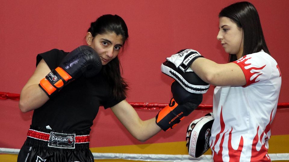 Futbolda başarı elde edemeyince muaythaiyede Avrupa şampiyonu oldu