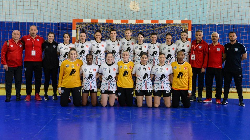 Konyaaltı Belediyespor EHF Kupası’nı Antalya’ya getirmek istiyor