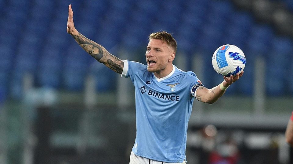 Lazio’nun golcüsü Immobile’nin kullandığı araç tramvay ile çarpıştı