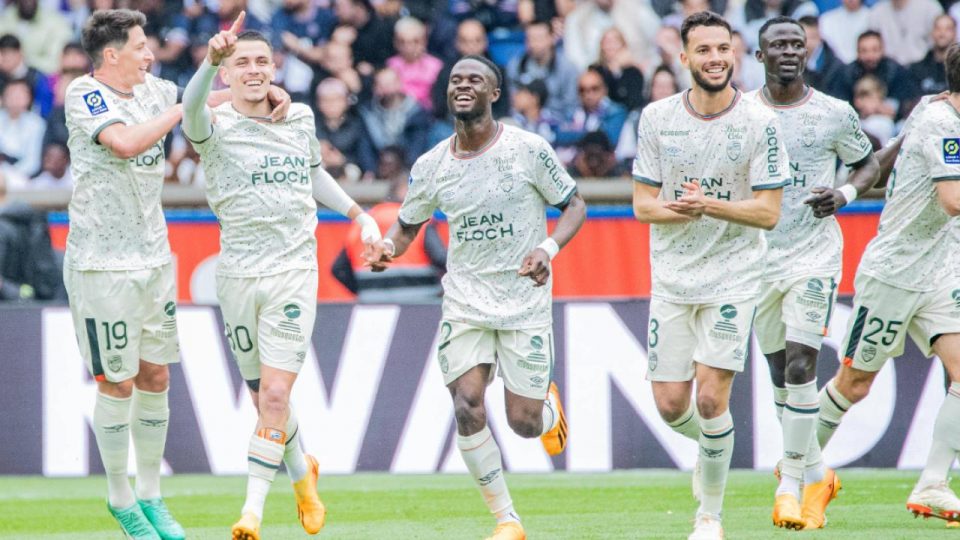 Ligue 1’de Lorient’ten Paris Saint-Germain’e soğuk duş