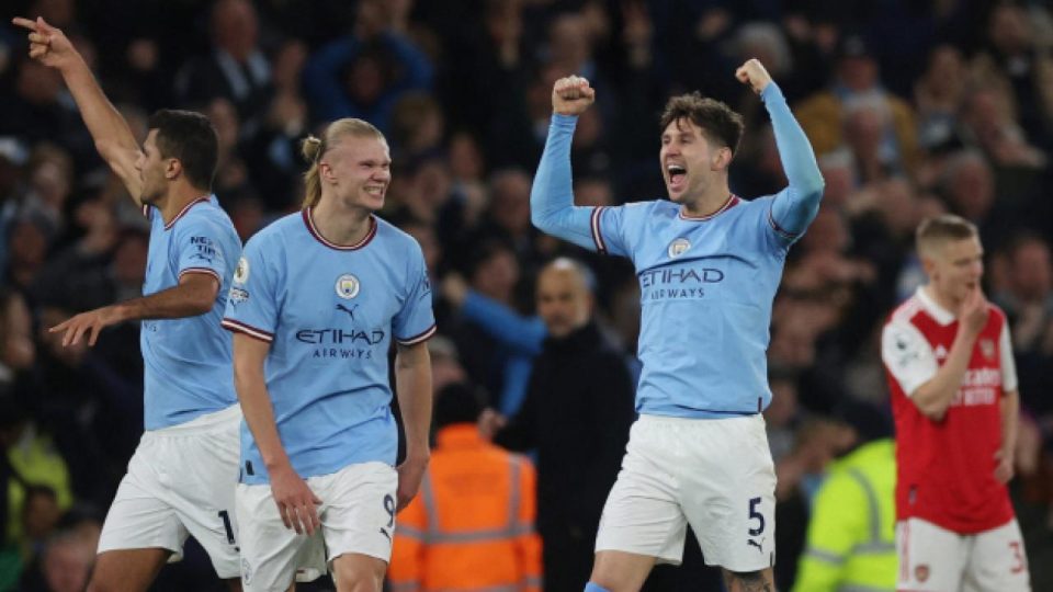 Manchester City Arsenal’ı dağıttı