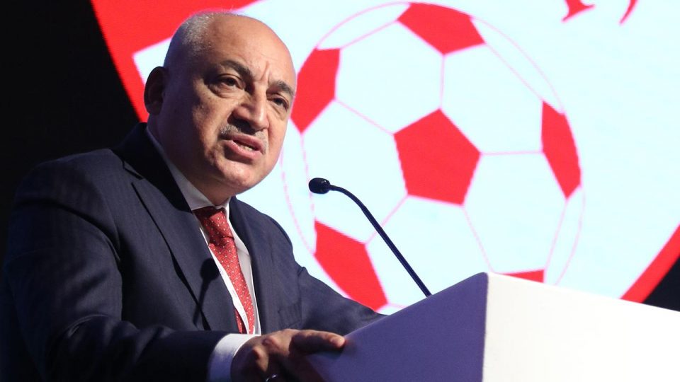Mehmet Büyükekşi’den “hükmen mağlubiyetlerle” ilgili açıklama