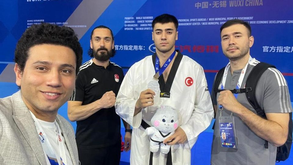 Milli tekvandocu Emre Kutalmış Ateşli Çin’de gümüş madalya kazandı