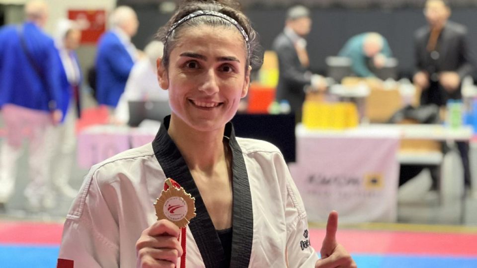 Milli tekvandocu Hatice Kübra İlgün’den altın madalya