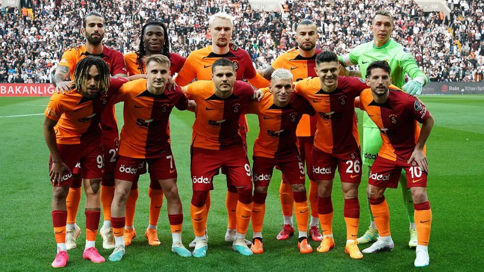 Okan Buruk’tan tek değişiklik