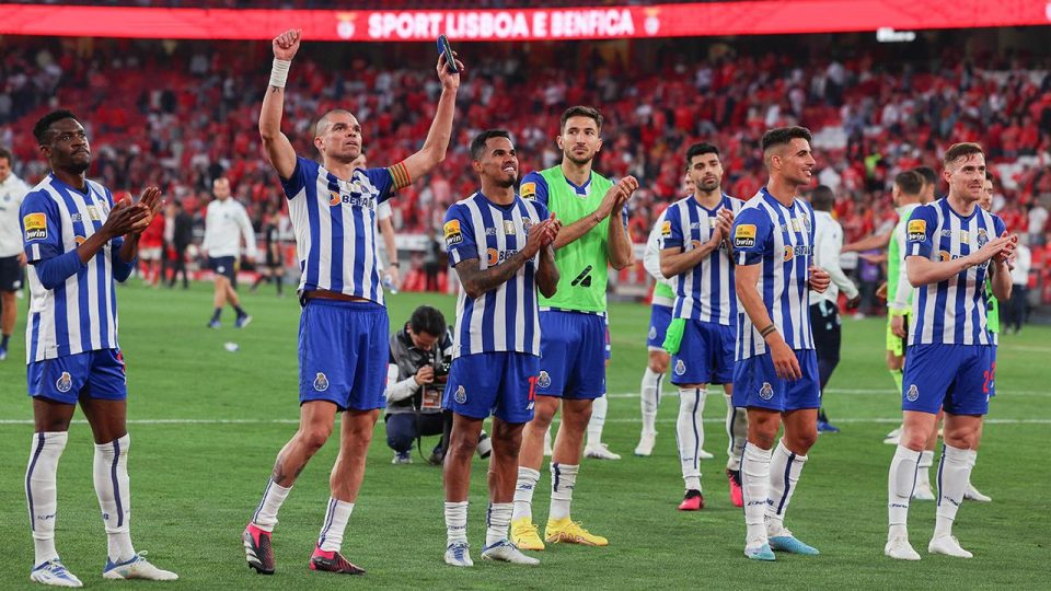 Porto, Benfica’nın 12 maçlık yenilmezlik serisini bitirdi