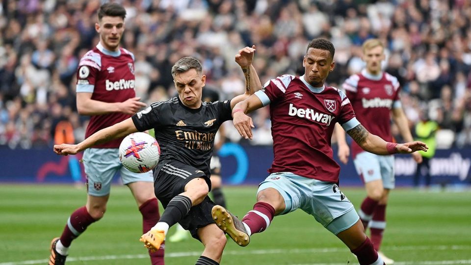 Premier Lig lideri Arsenal West Ham’a takıldı