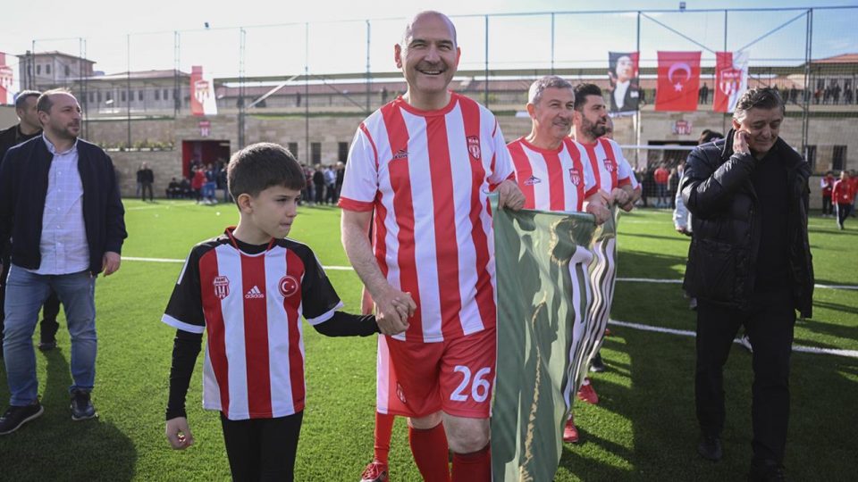 Rami Spor Sahası’nın açılışı Bakan Soylu’nun katılımıyla yapıldı