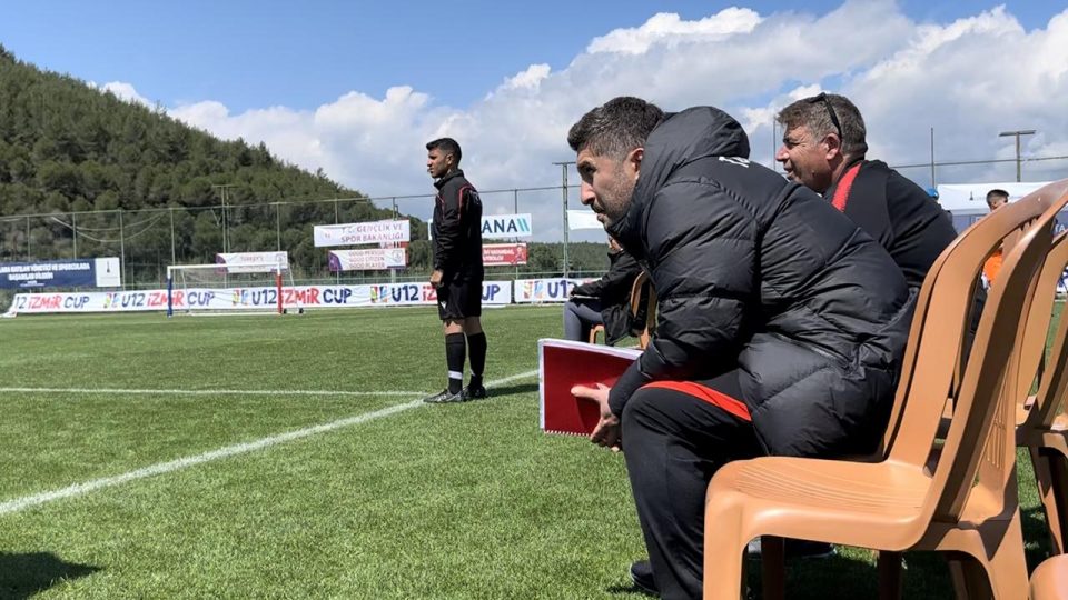 Sabri Sarıoğlu geleceğin yıldızlarını İzmir’de arıyor