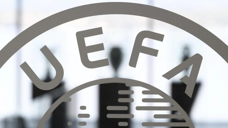 Sırbistan, Kosova’yı UEFA’ya şikayet etti