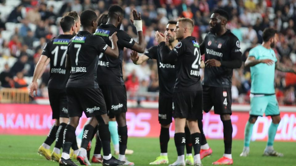 Sivasspor ligdeki çıkışını sürdürdü