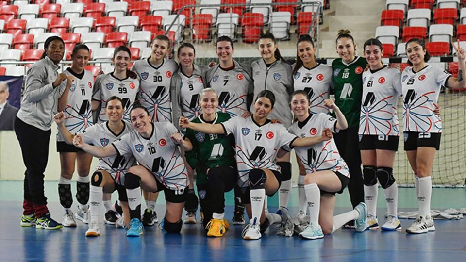 Konyaaltı Belediyespor EHF Avrupa Kupası’nda şampiyon oldu