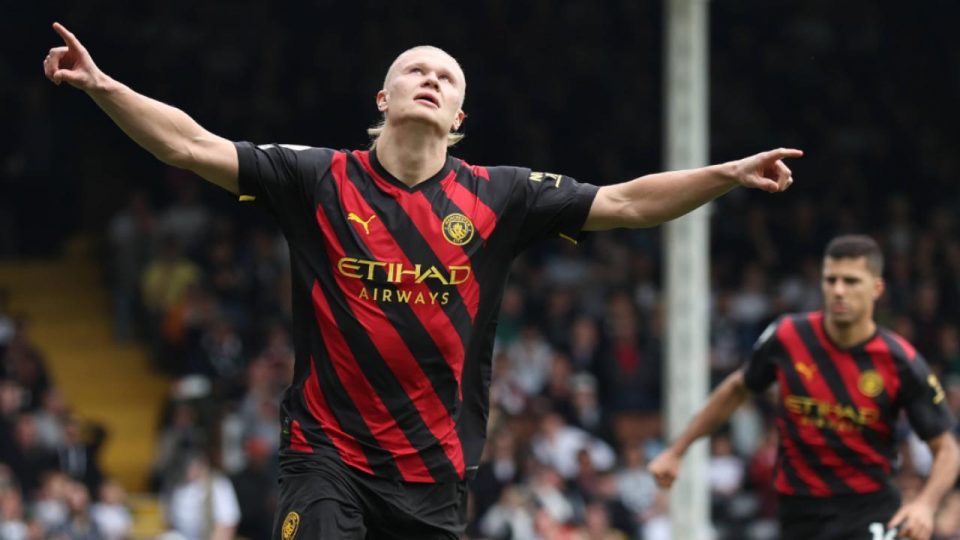 Manchester City üst üste 3’üncü şampiyonluğuna koşuyor