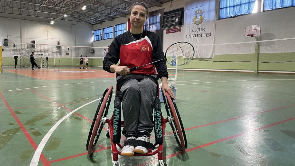 Para badmintoncu Emine Seçkin’e milli görev