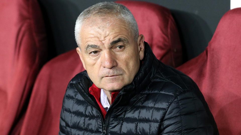 Sivasspor Teknik Direktörü Çalımbay hakem hatalarından dertli