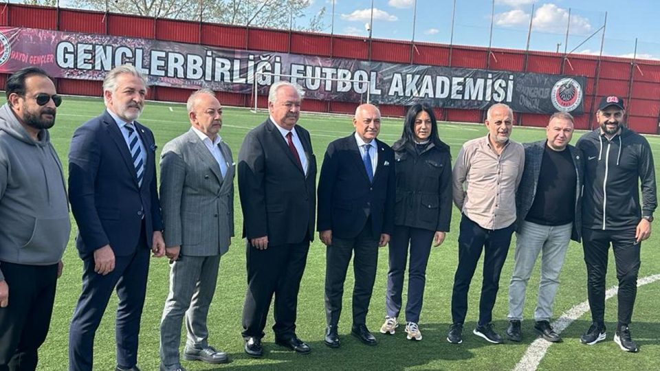 TFF Başkanı Mehmet Büyükekşi’den Gençlerbirliği’ne ziyaret