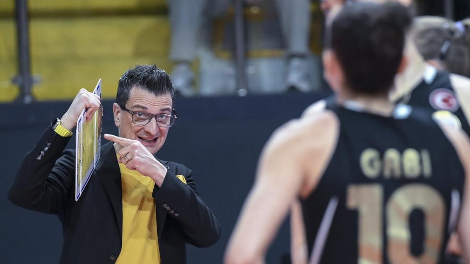 VakıfBank-Guidetti kupa kazanma geleneğini sürdürüyor