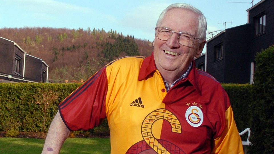 Galatasaray Jupp Derwall’i andı