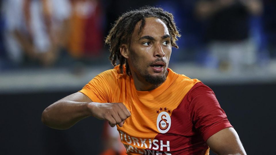 Galatasaray’da Sacha Boey Juventus’un listesine girdi
