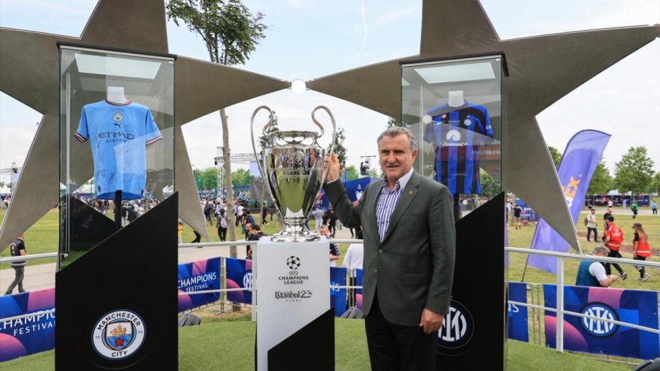 Gençlik ve Spor Bakanı Osman Aşkın Bak Şampiyonlar Festivali’ne katıldı