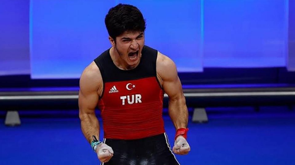 Milli halterci Muhammed Furkan Özbek 2 madalya kazandı