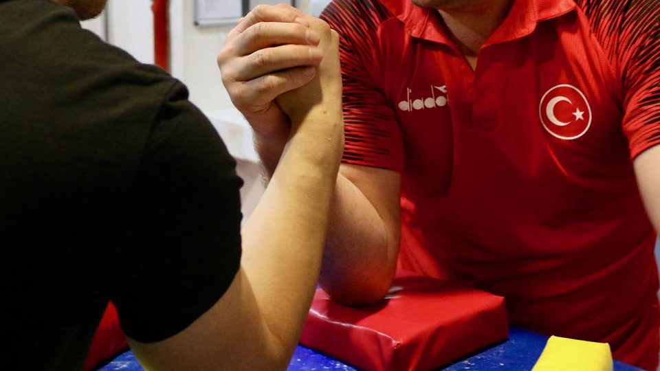 Para Bilek Güreşi Avrupa Şampiyonası’nın ilk gününde milli sporcular 11 madalya aldı