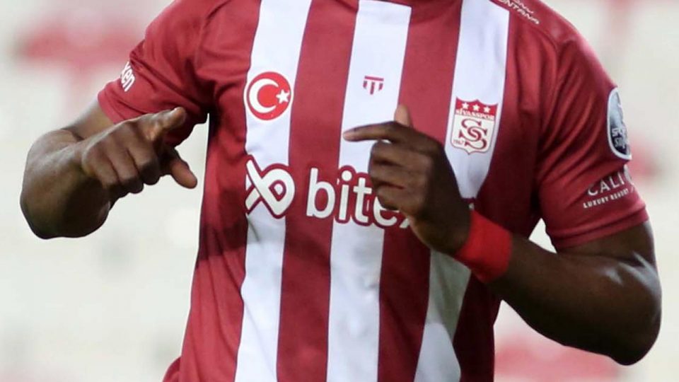 Sivasspor’da 9 futbolcunun sözleşmesi sona erdi
